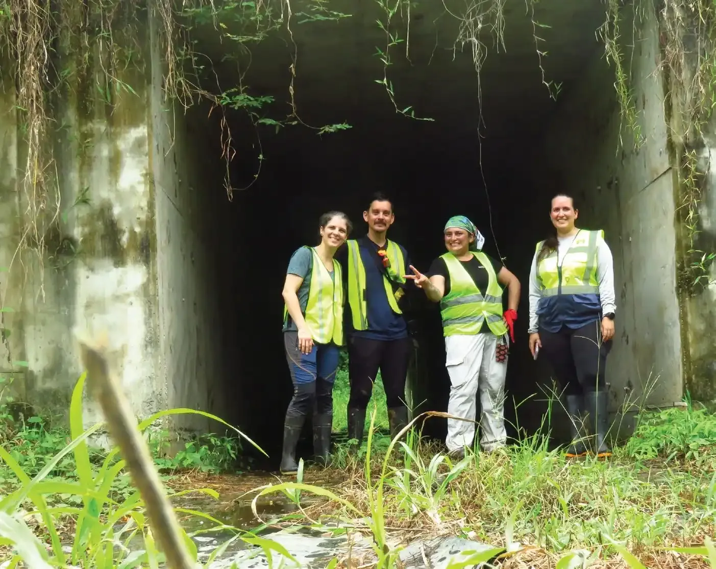 A Thousand Stitches 8 Fernanda Teixeira stands with her project team at an underpass in Costa Rica